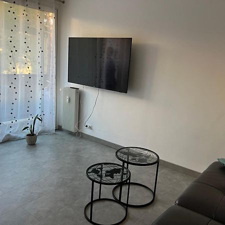 Chambre Avec Salle D'Eau Privee Dans Appartement Partage 200 M Du Tram Монпельє Екстер'єр фото
